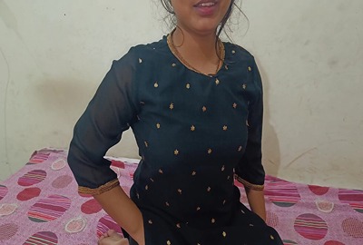 Stepbrother fills his stepsister’s pussy with cum in desi porn