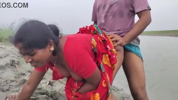 Village Aunty Hard Sex Fucked Outdoor By Husband