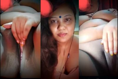 Kolkata milf shows boobs and pussy on Desi video call sex