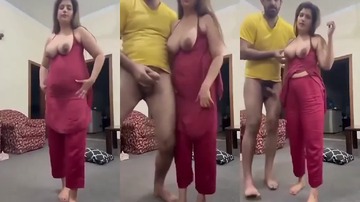 Desi City Couple Showing Nude Boobs And Dick XXX