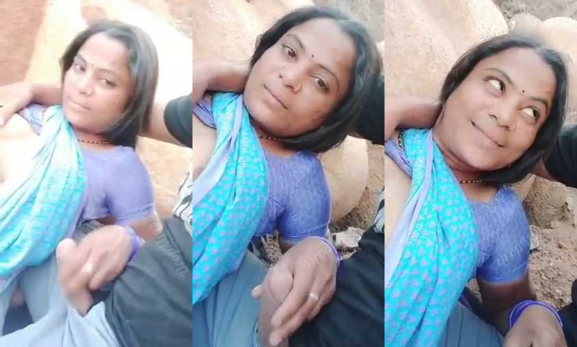 Village Bhabhi Hand job Her BF