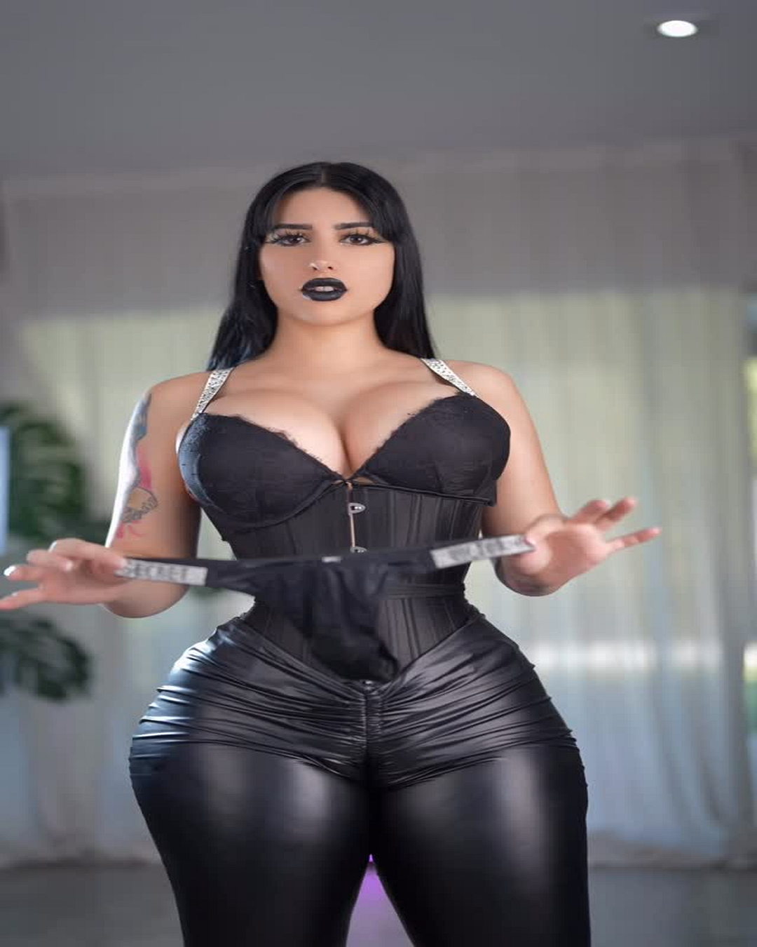 Demon Mika 🎀💛 EP. 09