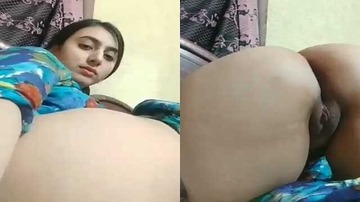 Pakistani Girl Sex Showing Her Hot Sexy Pussy