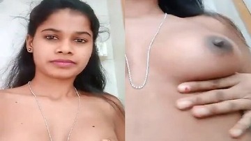 Desi Girl Showing Nude Virgin Pussy Exclusive MMS
