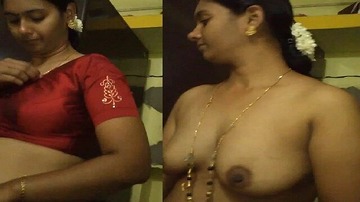 Telugu Wife Saree Removing In Front Of Horny Husband XXX
