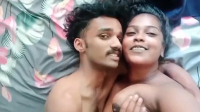Mallu girl rides her lover’s dick in Kerala sex video
