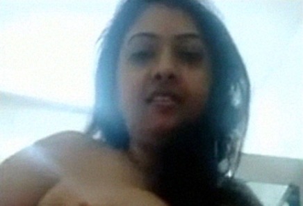 Very sexy Indian lady nude selfie video