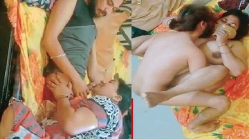 Desi Aunty Sex With Neighbor Young Cock On Camera In Bedroom